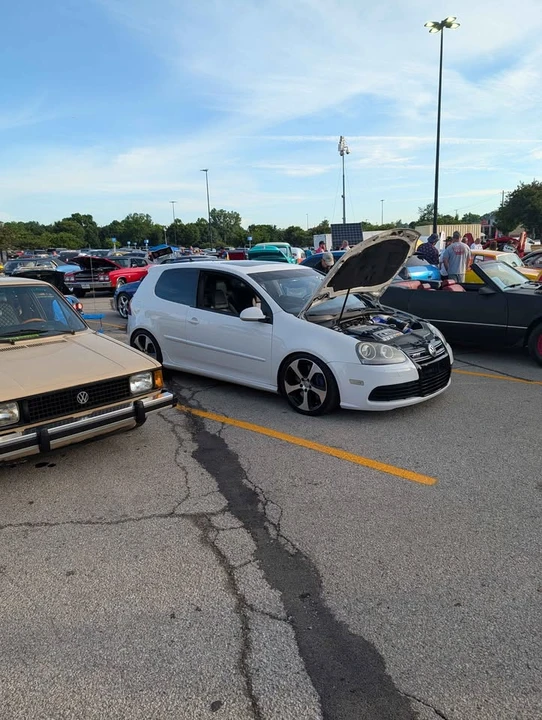 2008 Volkswagen R32 Mk5 - Image 3 of 7