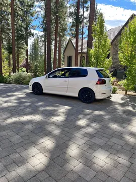 2008 Volkswagen R32 Hatchback 2D
