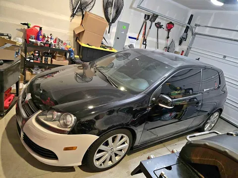 2008 Volkswagen R32 Hatchback 2D