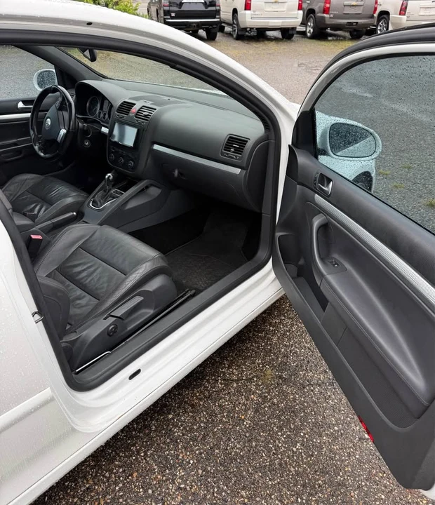 2008 Volkswagen R32 Mk5 - Image 11 of 17