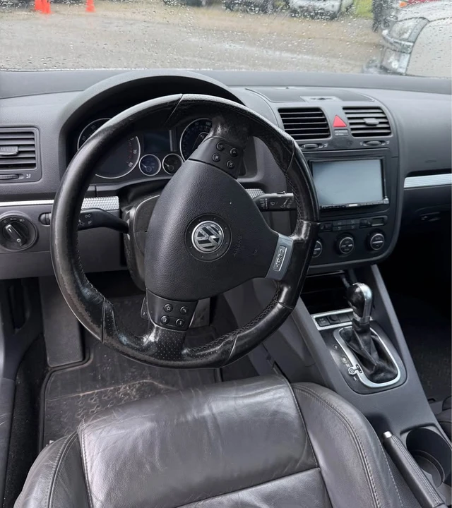 2008 Volkswagen R32 Mk5 - Image 9 of 17
