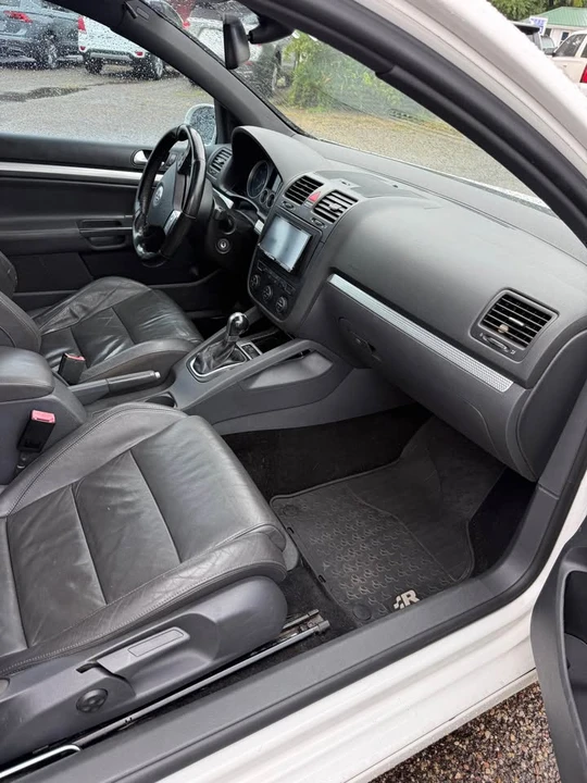 2008 Volkswagen R32 Mk5 - Image 12 of 17