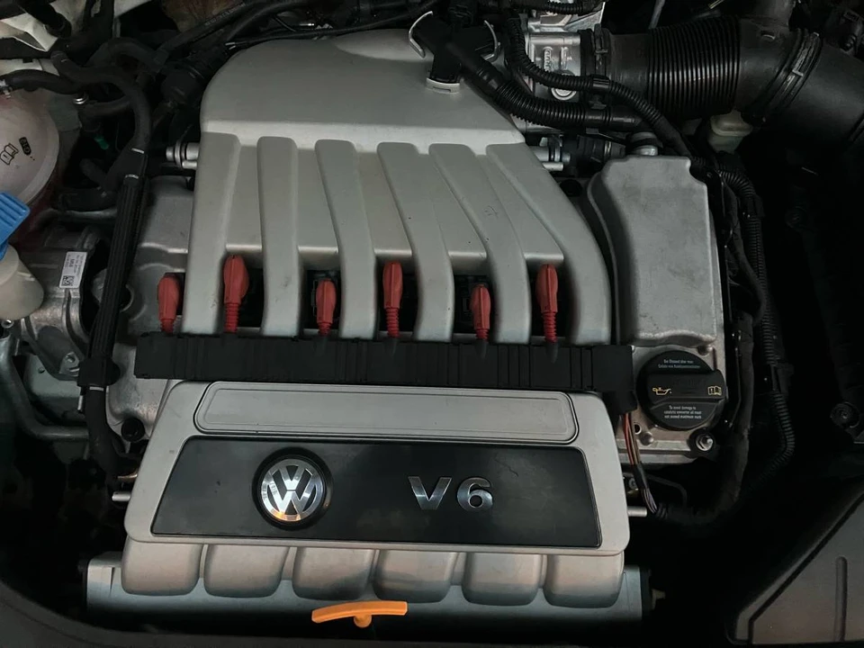 2008 Volkswagen R32 Mk5 - Image 17 of 21