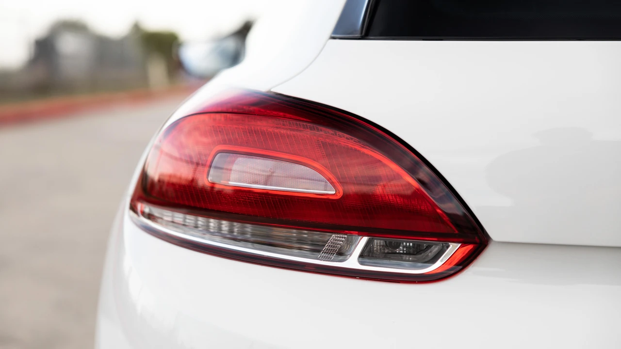 2008 Volkswagen R32 Mk5 - Image 14 of 27