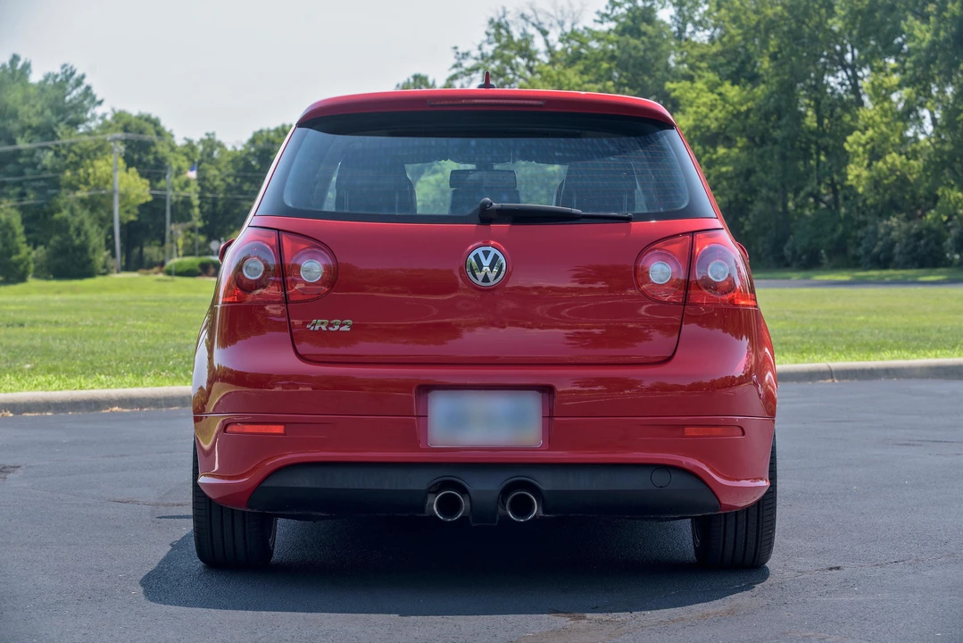 2008 Volkswagen R32 Mk5 - Image 11 of 31