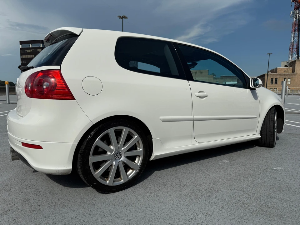 2008 Volkswagen R32 Mk5 - Image 14 of 31