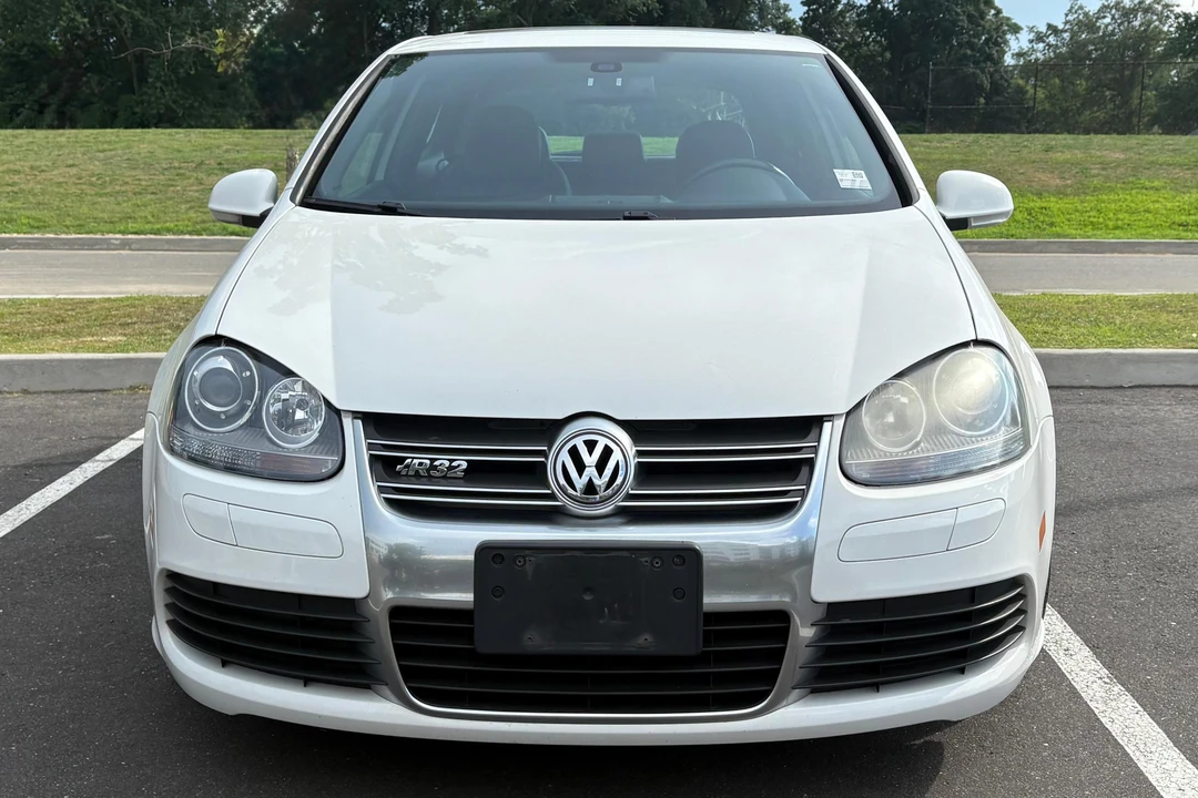 2008 Volkswagen R32 Mk5 - Image 2 of 31
