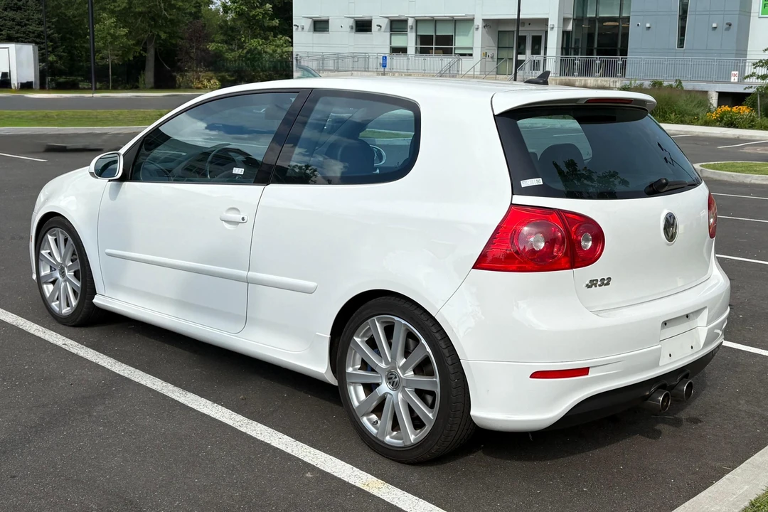 2008 Volkswagen R32 Mk5 - Image 4 of 31