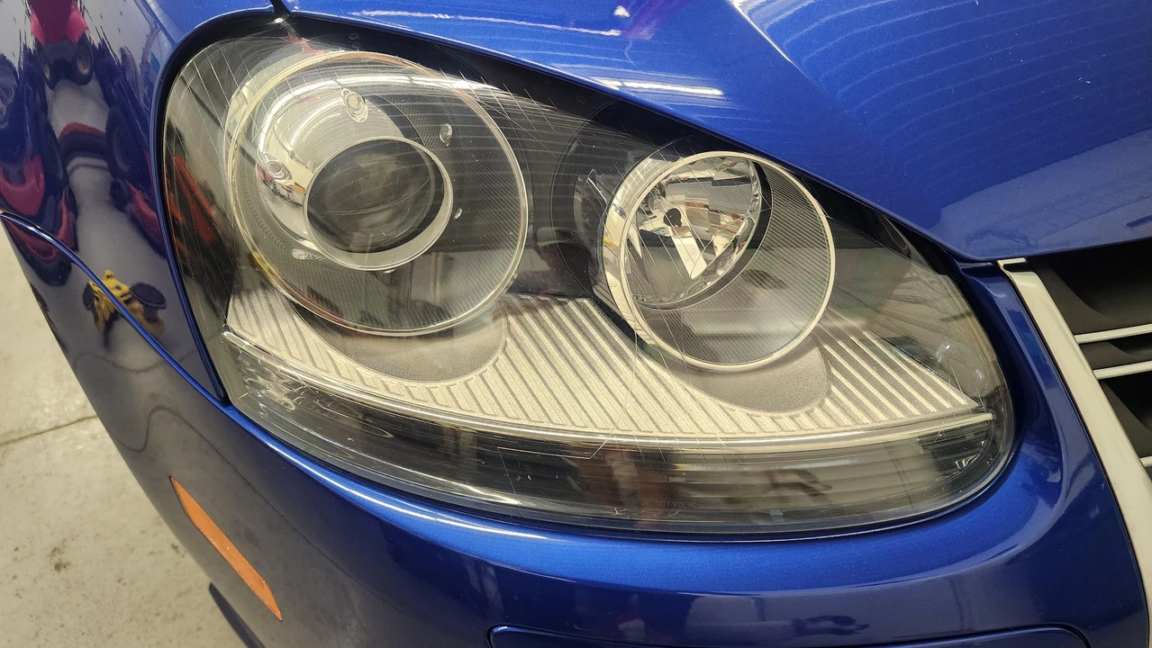 2008 Volkswagen R32 Mk5 - Image 25 of 31