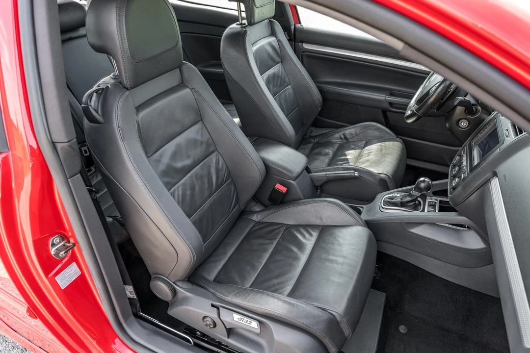 2008 Volkswagen R32 Mk5 - Image 14 of 31
