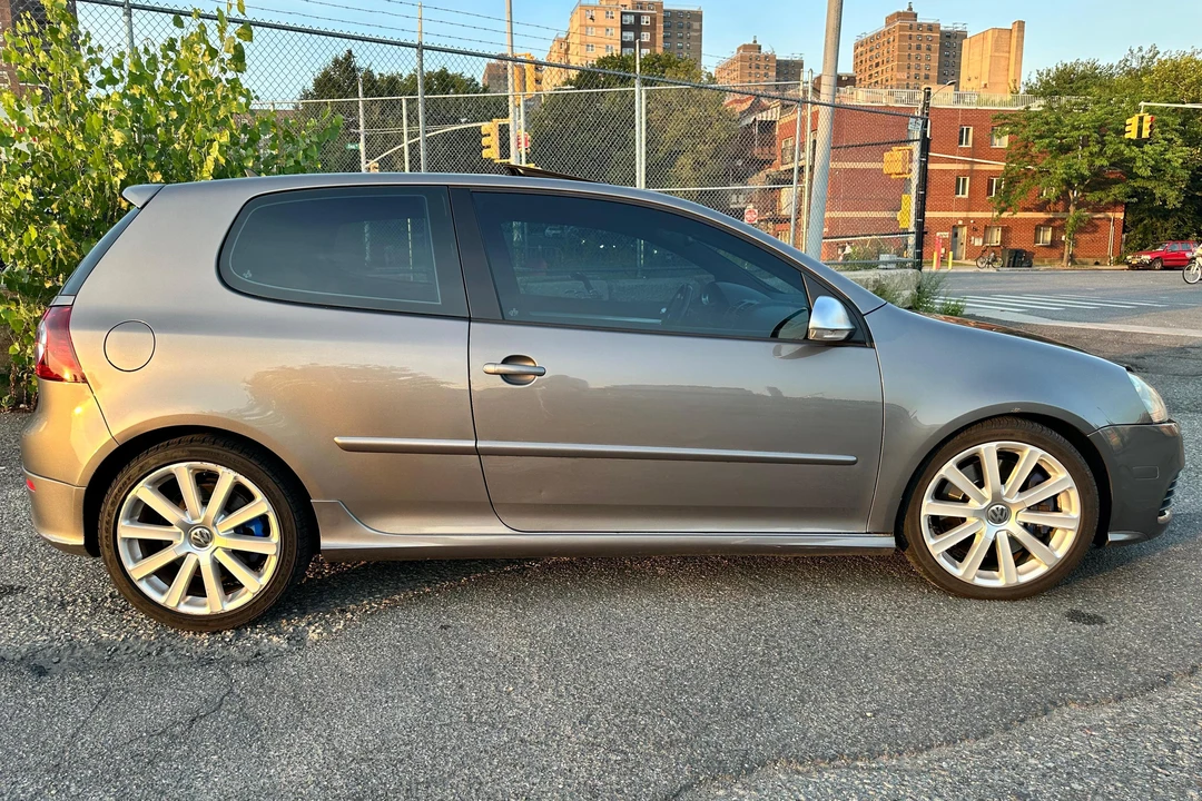 2008 Volkswagen R32 Mk5 - Image 2 of 31