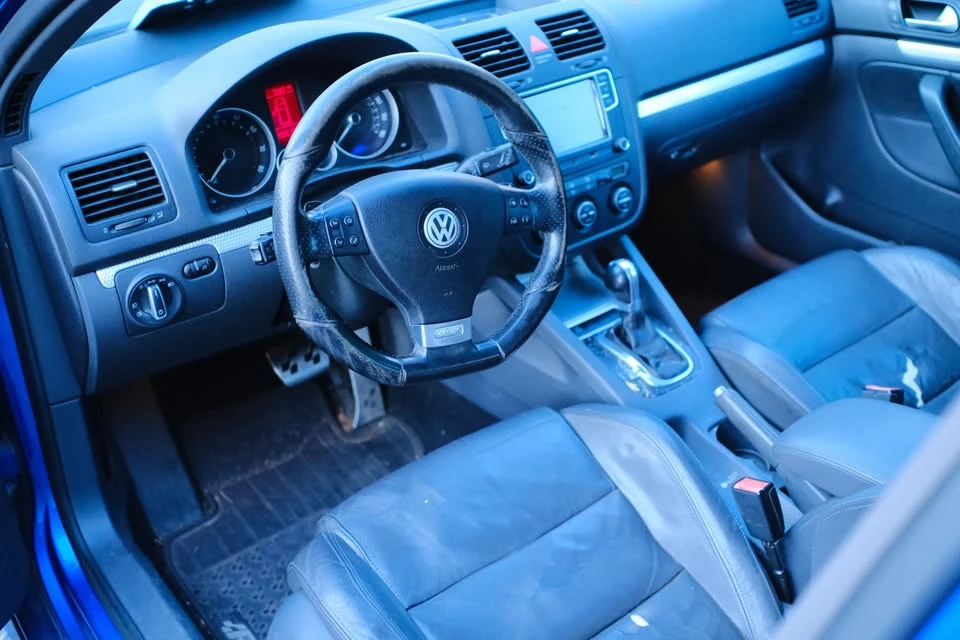 2008 Volkswagen R32 Mk5 - Image 12 of 18