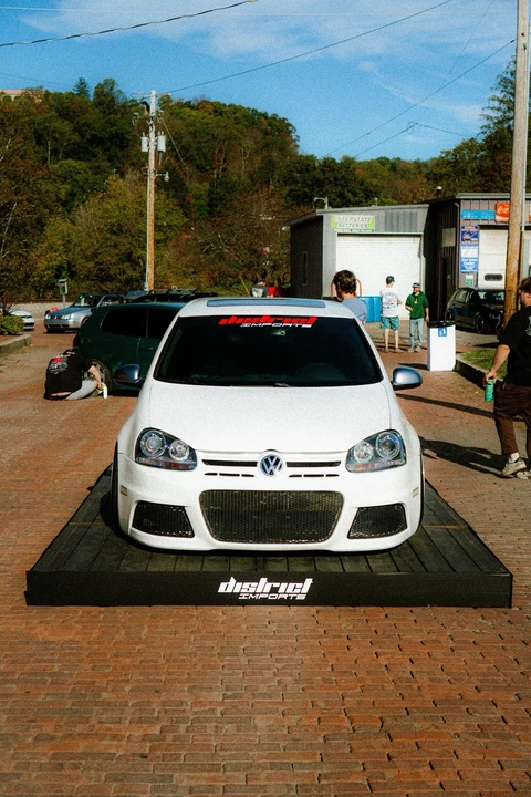 2008 Volkswagen R32 Mk5 - Image 8 of 21