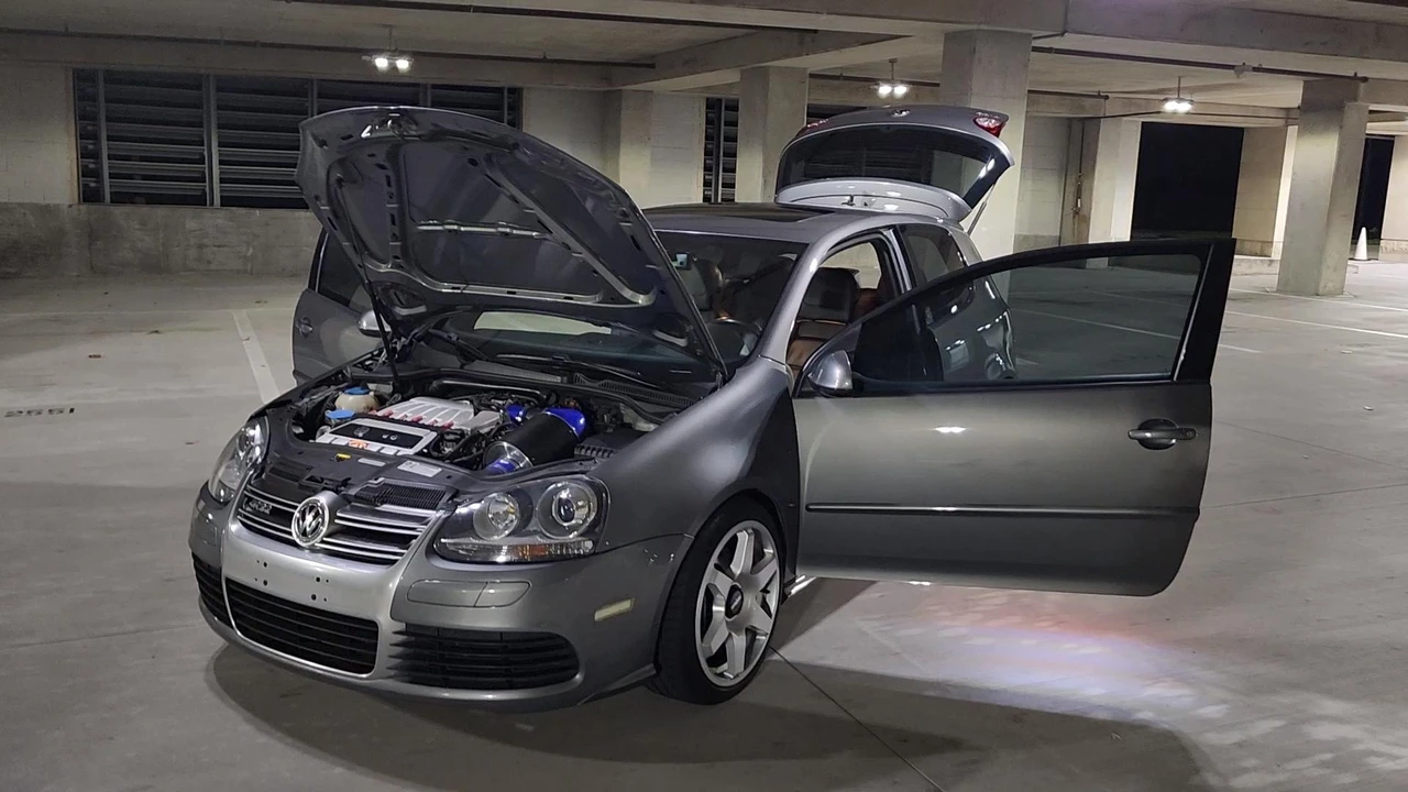 2008 Volkswagen R32 Mk5 - Image 8 of 31