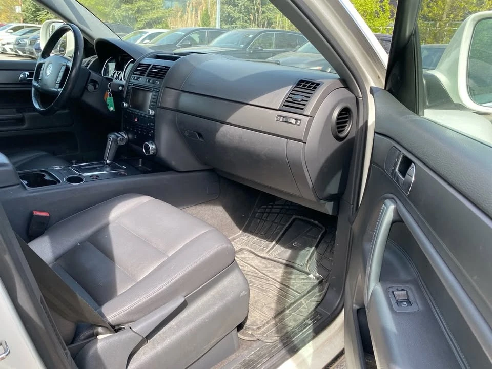 2008 Volkswagen Touareg - Image 10 of 12