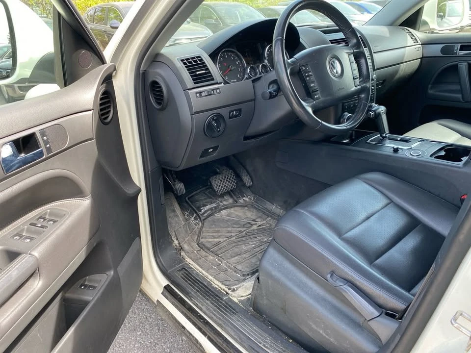 2008 Volkswagen Touareg - Image 9 of 12