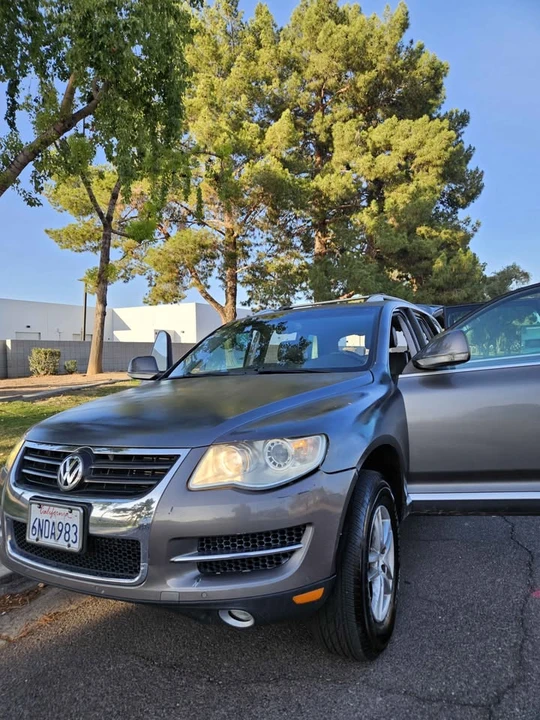 2008 Volkswagen Touareg - Image 2 of 13