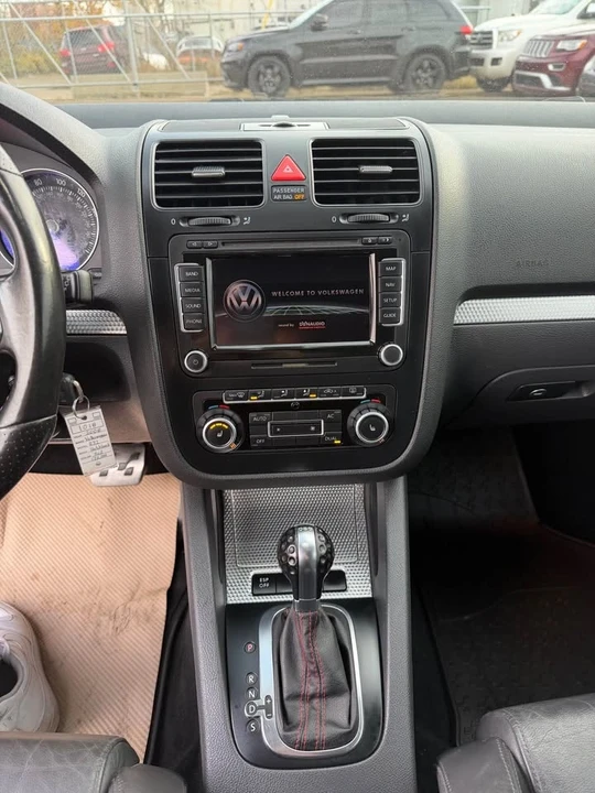 2008 Volkswagen R32 Mk5 - Image 11 of 14