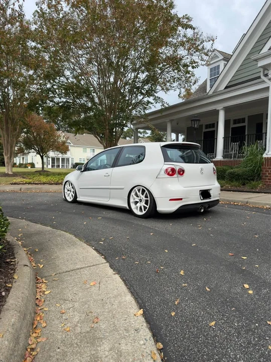2008 Volkswagen R32 Mk5 - Image 3 of 12