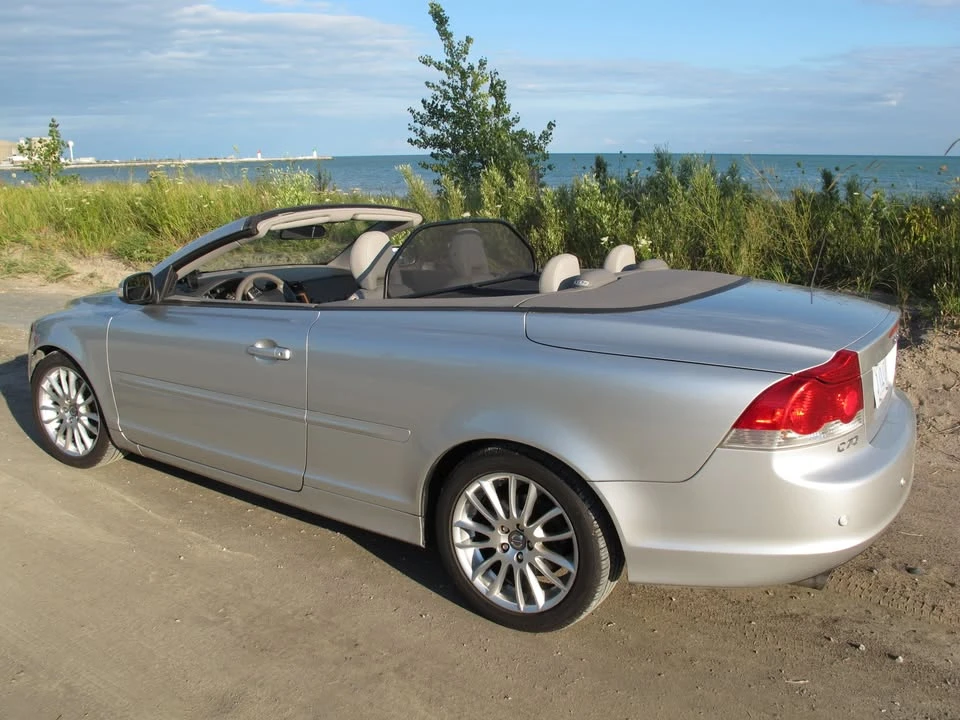 2008 Volvo C70 2nd Gen - Image 2 of 15