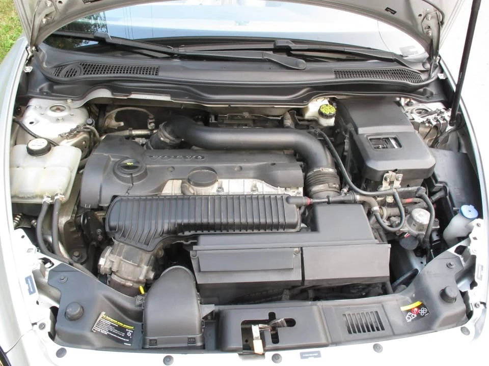 2008 Volvo C70 2nd Gen - Image 10 of 15
