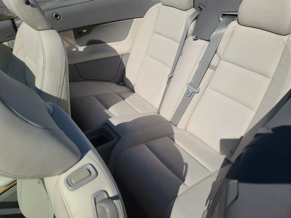 2008 Volvo C70 2nd Gen - Image 11 of 21