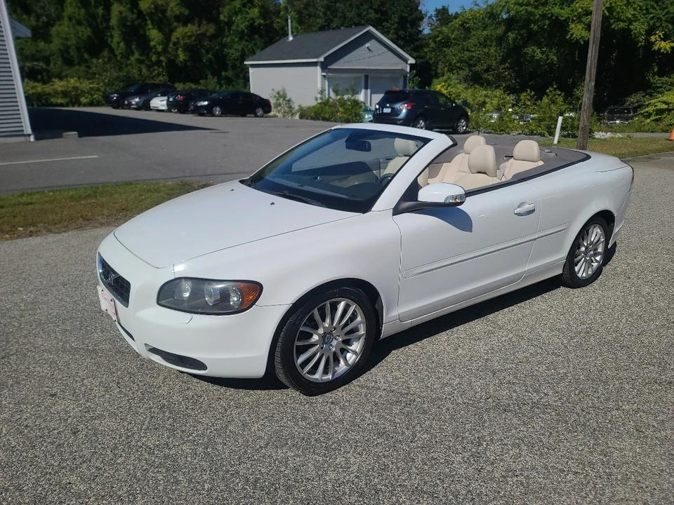 2008 Volvo C70 2nd Gen - Image 3 of 21