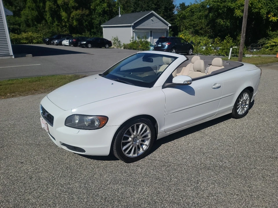 2008 Volvo C70 2nd Gen - Image 3 of 21