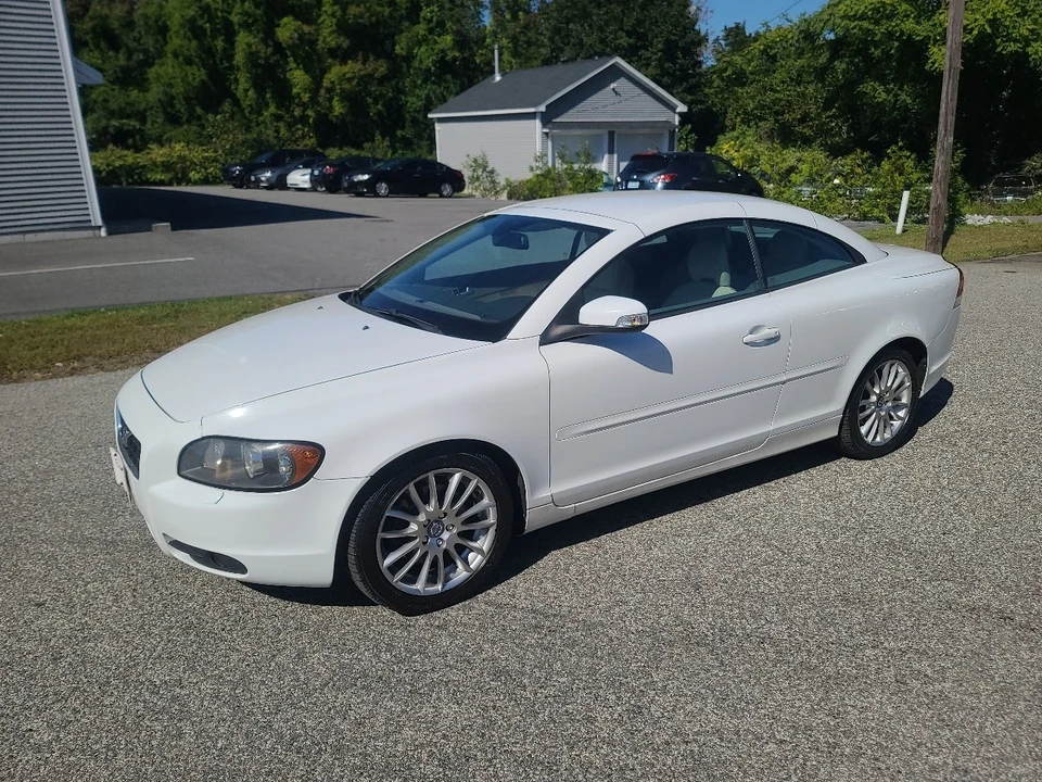 2008 Volvo C70 2nd Gen - Image 18 of 21