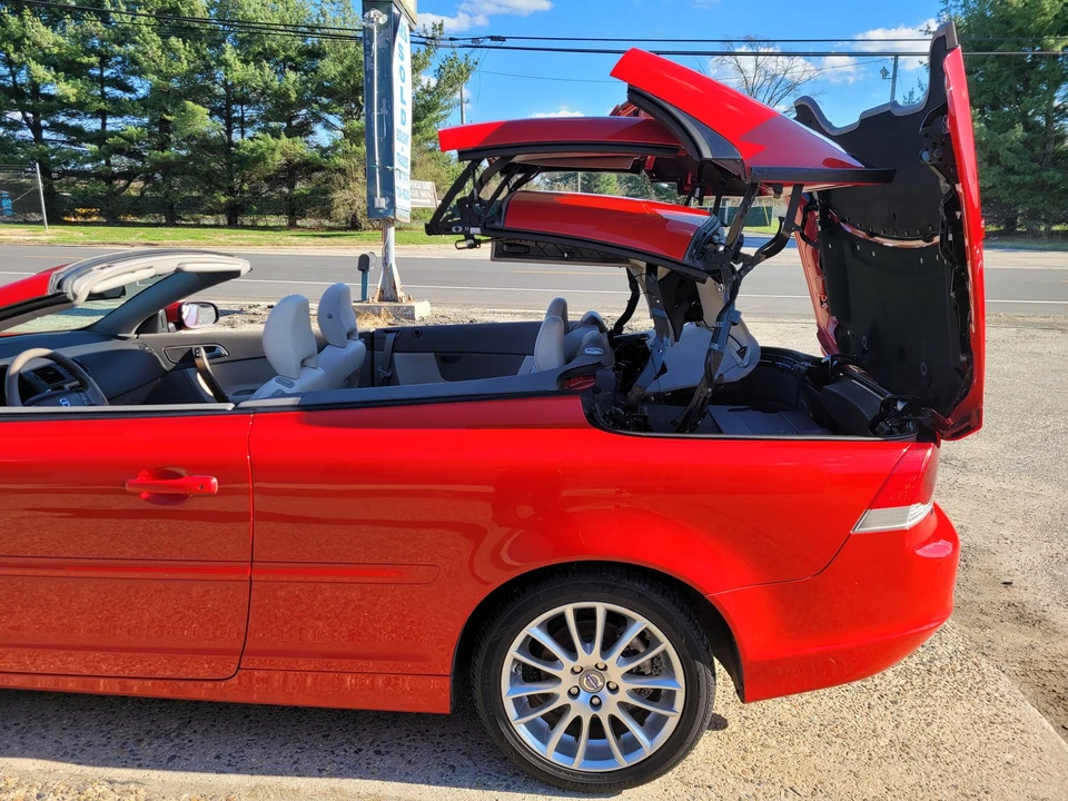 2008 Volvo C70 2nd Gen - Image 9 of 21