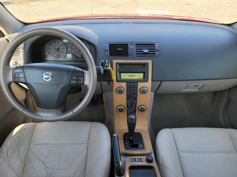 2008 Volvo C70 2nd Gen - Image 11 of 21