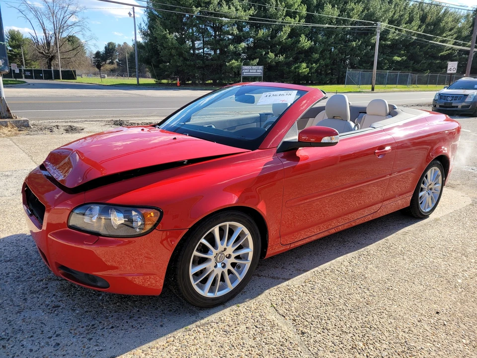 2008 Volvo C70 2nd Gen - Image 2 of 21