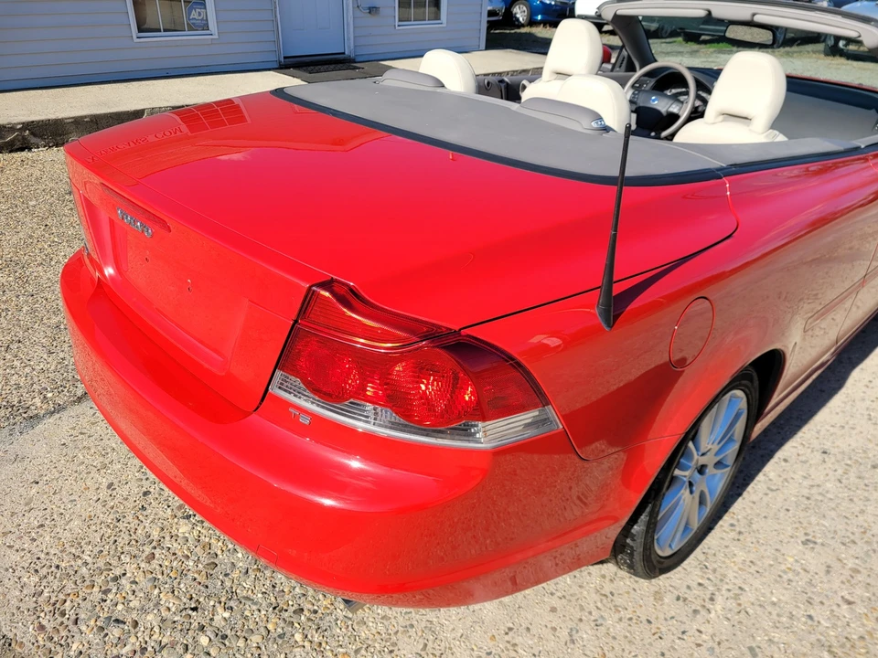 2008 Volvo C70 2nd Gen - Image 17 of 21