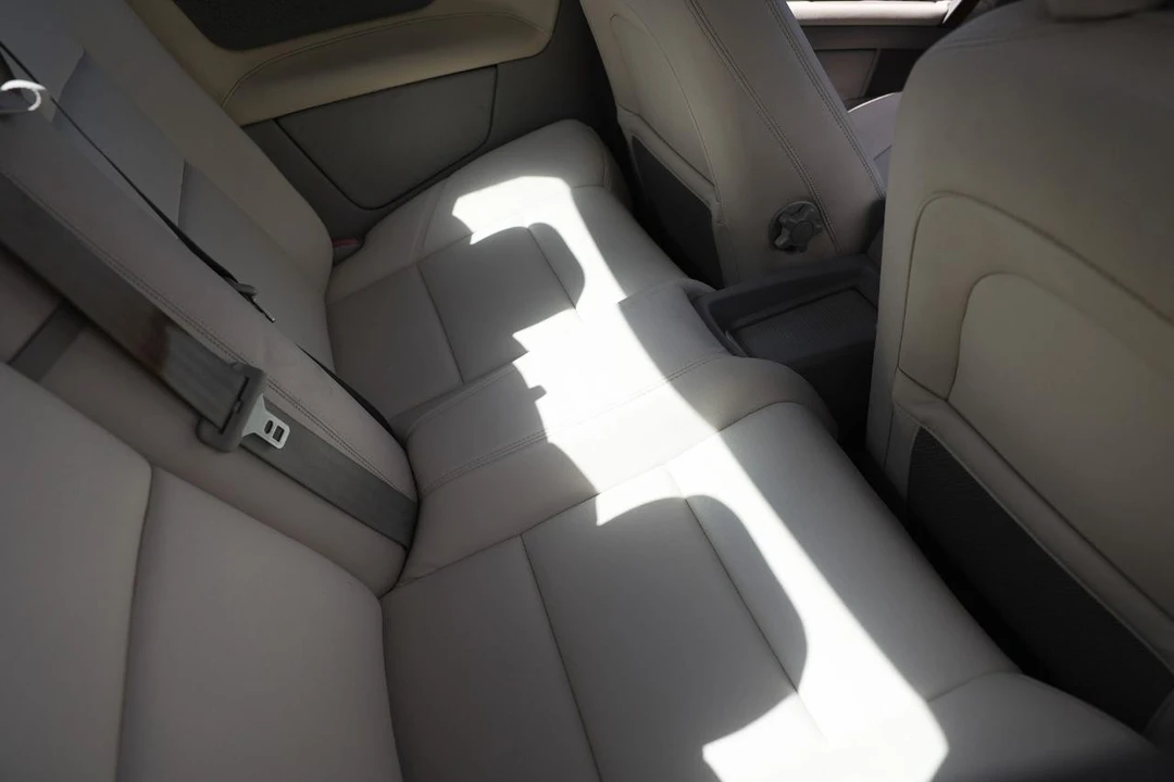 2008 Volvo C70 2nd Gen - Image 12 of 21