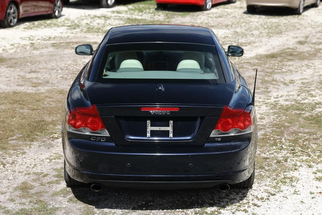 2008 Volvo C70 2nd Gen - Image 9 of 21