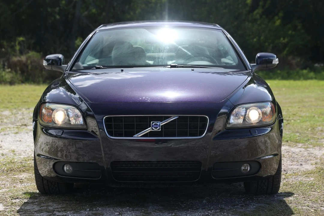 2008 Volvo C70 2nd Gen - Image 17 of 21