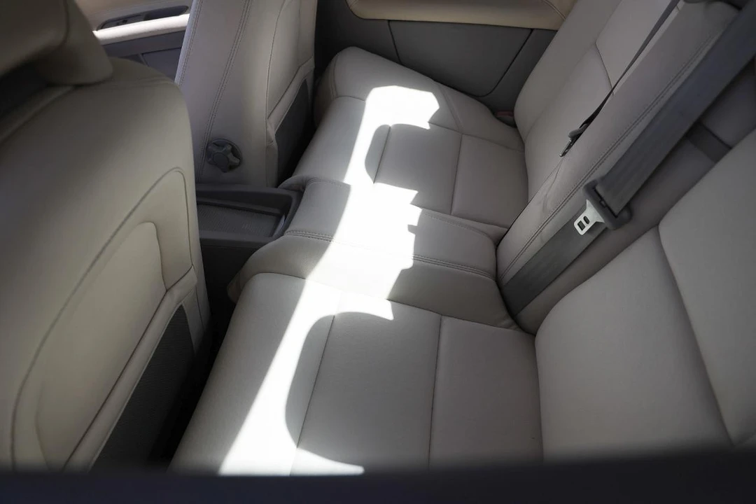 2008 Volvo C70 2nd Gen - Image 10 of 21