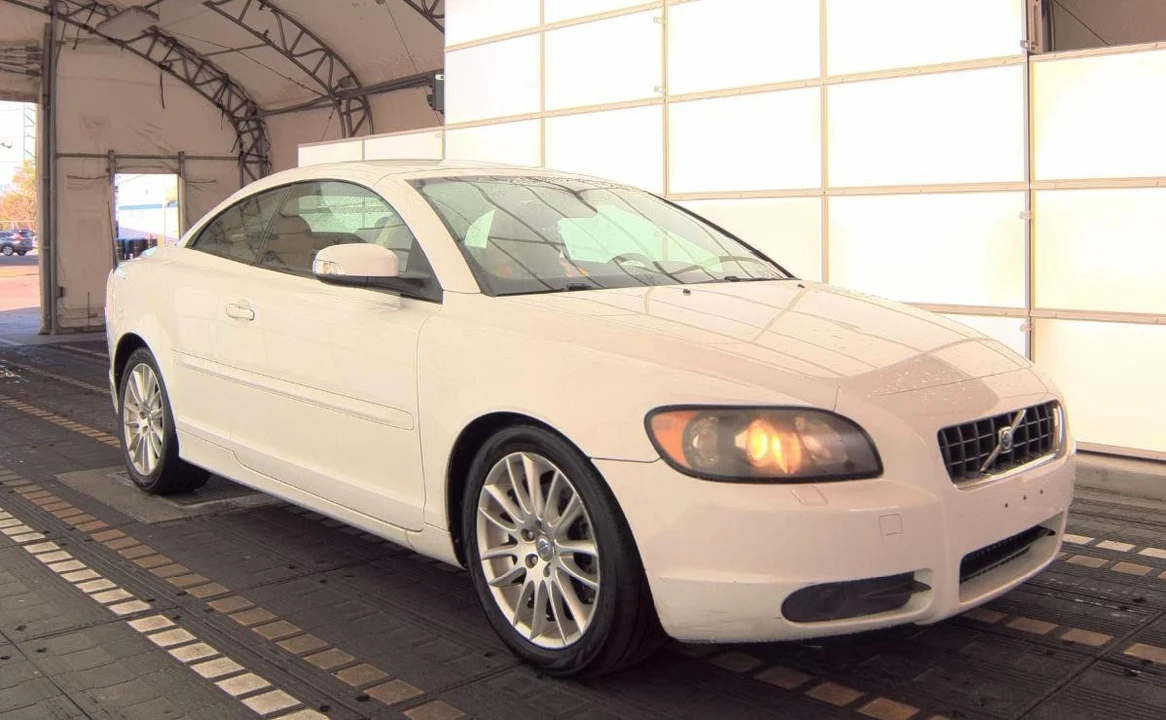 2008 Volvo C70 2nd Gen - Image 3 of 13