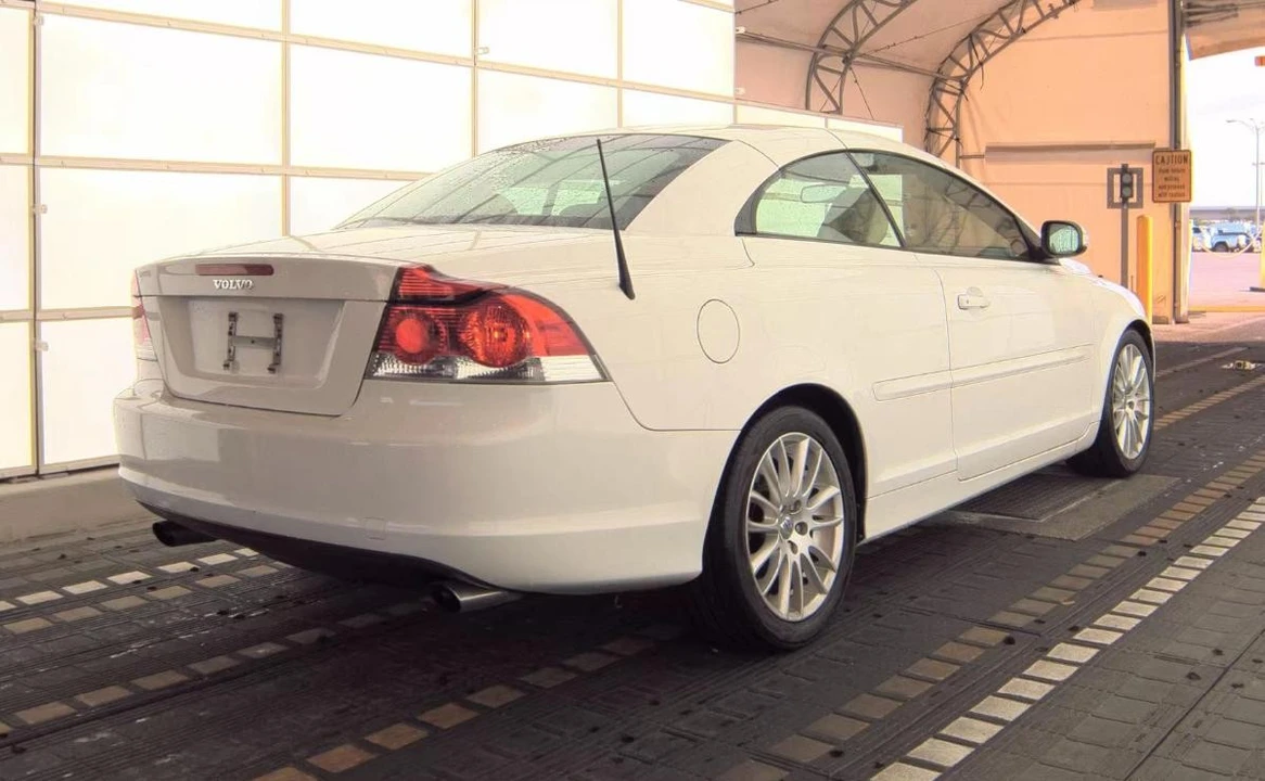 2008 Volvo C70 2nd Gen - Image 4 of 13