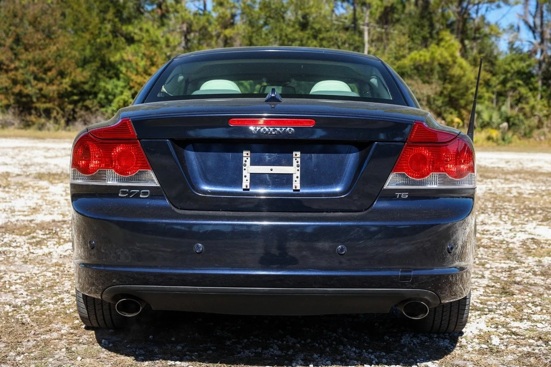 2008 Volvo C70 2nd Gen - Image 9 of 12