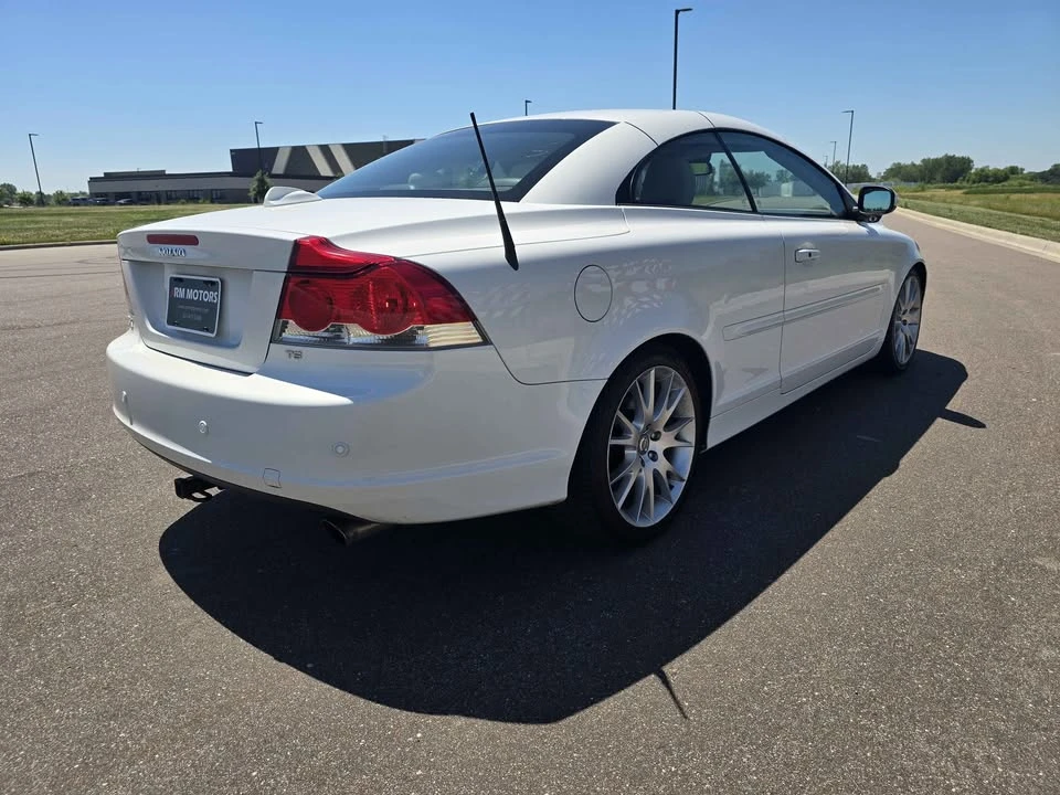 2008 Volvo C70 2nd Gen - Image 8 of 15