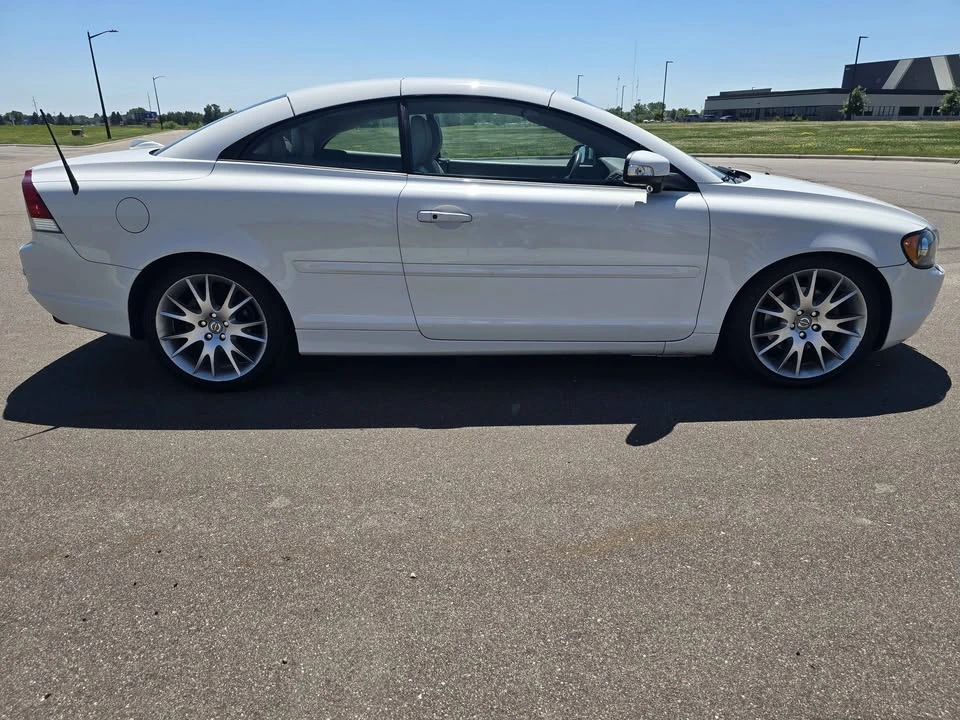 2008 Volvo C70 2nd Gen - Image 7 of 15
