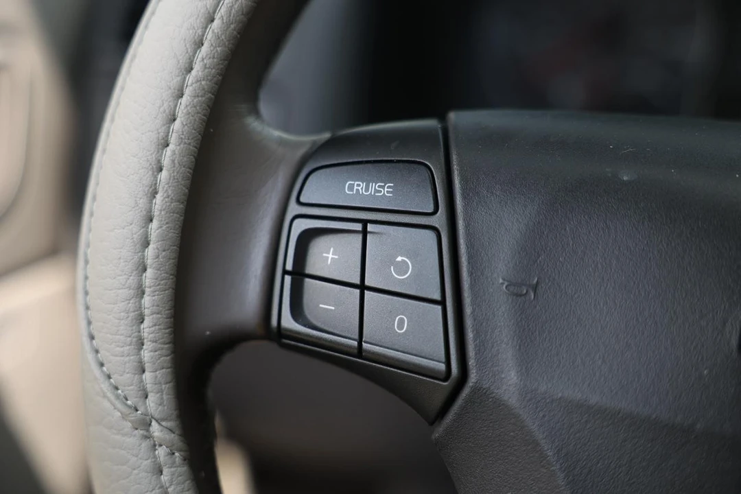 2008 Volvo C70 2nd Gen - Image 24 of 31