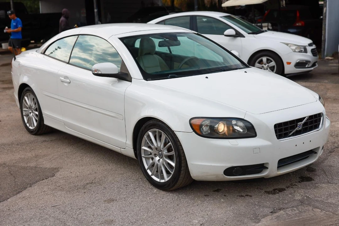 2008 Volvo C70 2nd Gen - Image 15 of 31