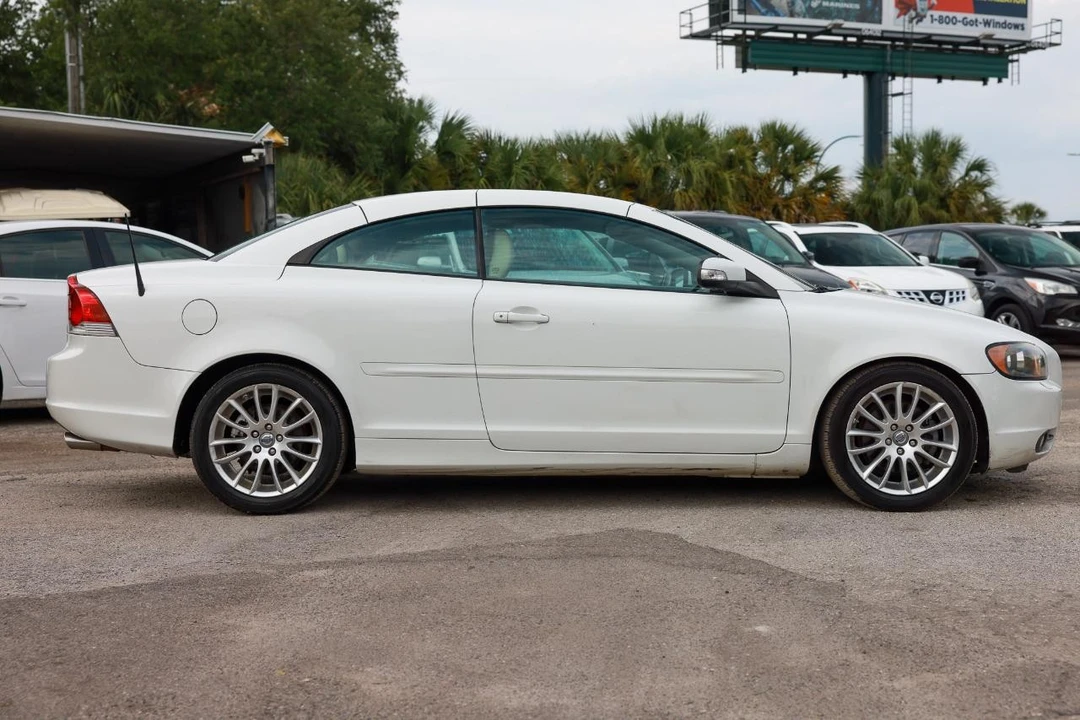 2008 Volvo C70 2nd Gen - Image 13 of 31