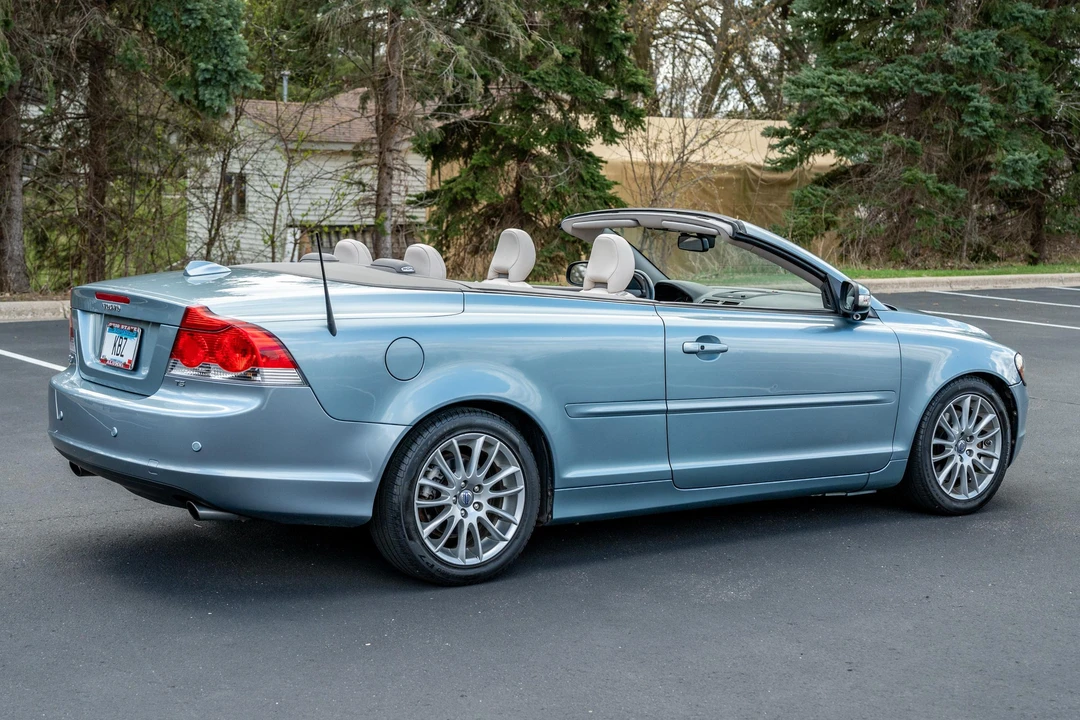 2008 Volvo C70 2nd Gen - Image 9 of 31