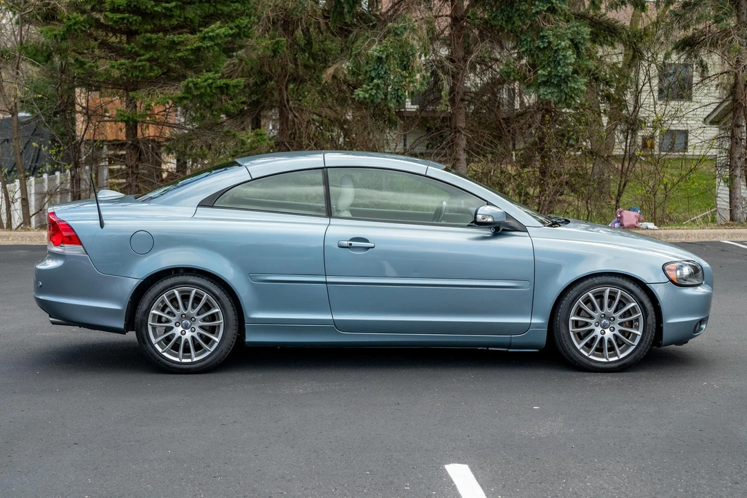 2008 Volvo C70 2nd Gen - Image 15 of 31