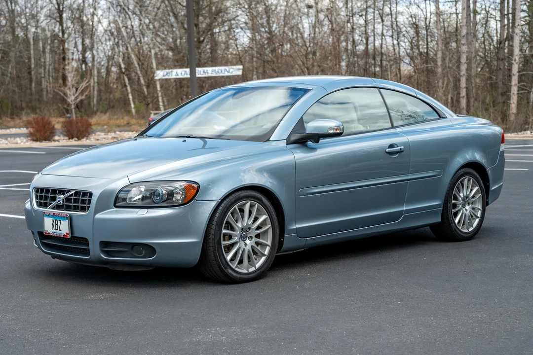 2008 Volvo C70 2nd Gen - Image 11 of 31