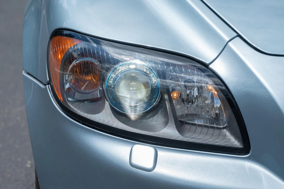 2008 Volvo C70 2nd Gen - Image 17 of 31