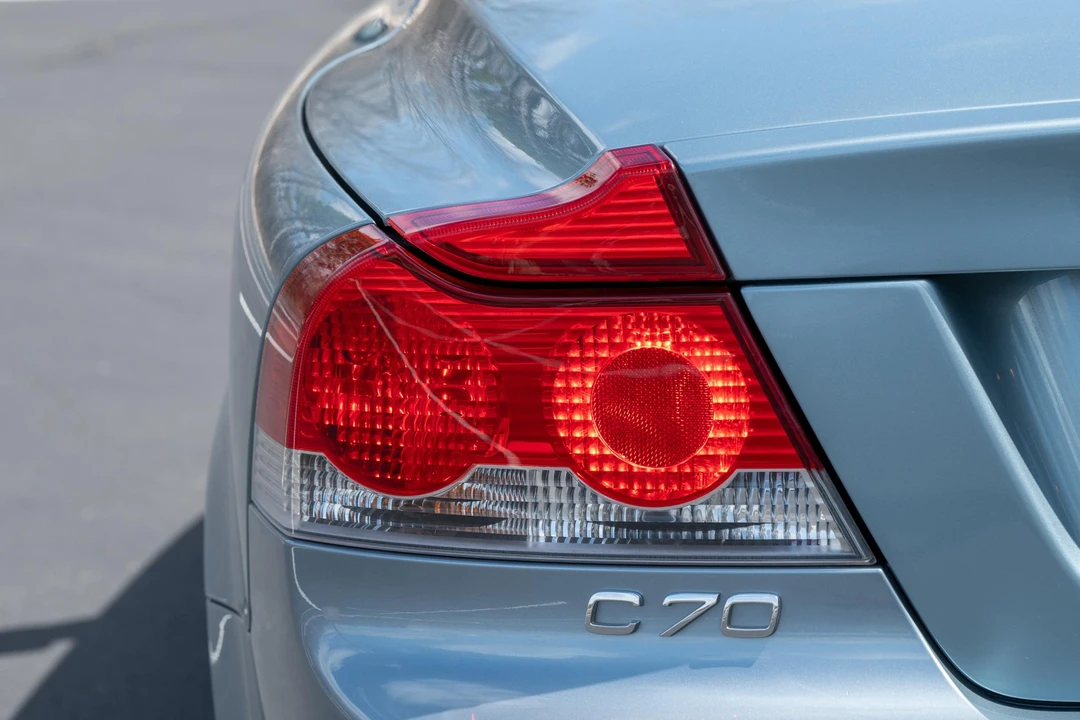 2008 Volvo C70 2nd Gen - Image 19 of 31